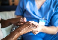 Dia Mundial do Parkinson: saiba como identificar, tratar e lidar com a doença
