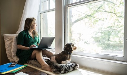 Com a adoção do home office, muitas pessoas passaram a trabalhar em  locais ergo