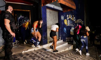 Festa clandestina durante a pandemia em São Paulo