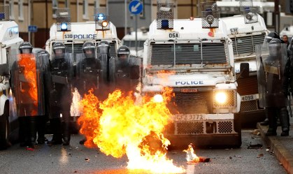O que está por trás da violência recente na Irlanda do Norte?