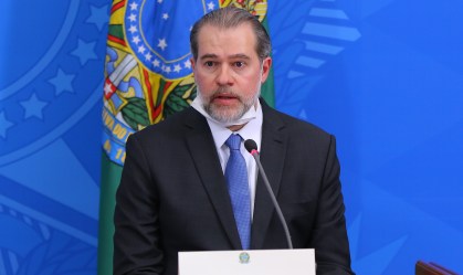 Após atrito entre Maia e Bolsonaro, Toffoli volta a defender diálogo
