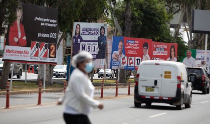 Peru tem eleição presidencial entre largadas em falso, Covid e disputa acirrada