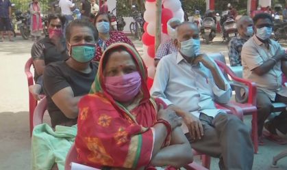 Índia bate recorde de novos casos de Covid-19 neste domingo (11)