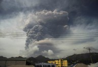 Ilha do Caribe é atingida por maior explosão vulcânica de sua história