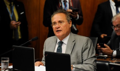 "Acho muito bom que o governo treine suas autoridades", afirma Renan Calheiros