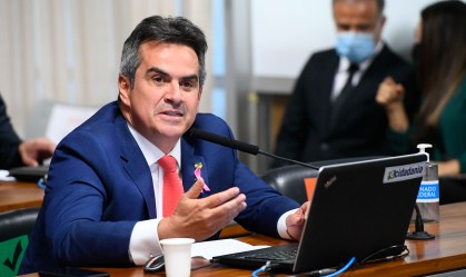 À bancada, em pronunciamento, senador Ciro Nogueira (PP-PI)