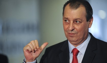 Presidente da CPI se diz preocupado com 'ataques à China' por parte do governo