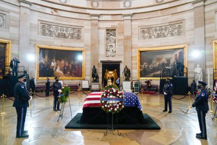 Homenagem à policial morto em ataque no Capitólio, EUA