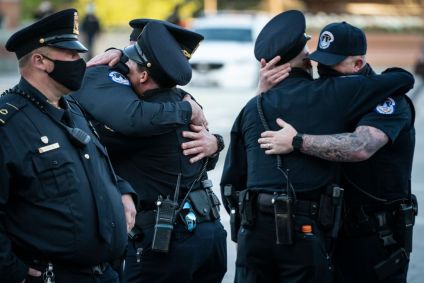 Homenagem à policial morto em ataque no Capitólio, EUA