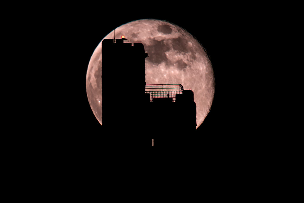 Superlua rosa