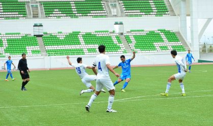 Turcomenistão é 5ª liga de futebol do mundo a voltar com futebol