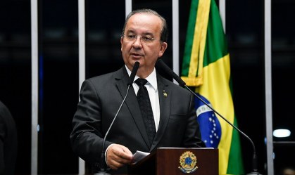 MPF arquiva denúncia contra governador por declaração sobre "cor da pele"