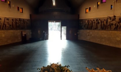 Prefeito italiano posta foto de igreja de cemitério sem caixões: 'Finalmente'