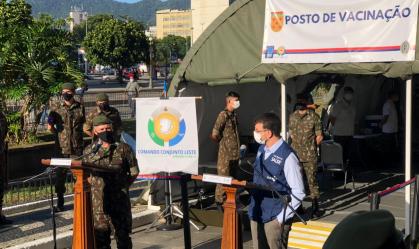 Posto de vacinação no Palácio Duque de Caxias