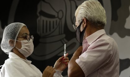 Painel da Vacina: Brasil segue em 56º em ranking global e em 5º em total doses