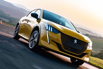 Peugeot e-208