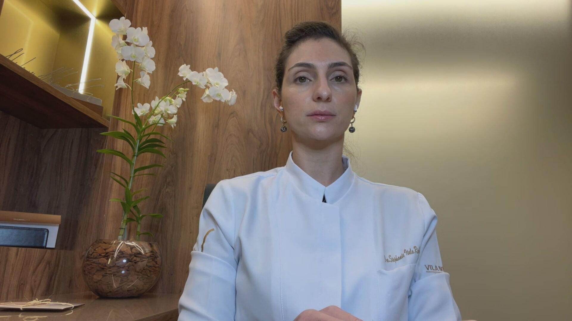 A cardiologista Stephanie Rizk reforçou os cuidados contra a Covid-19