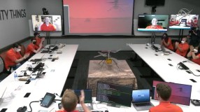 Centro de controle da Nasa monitora o voo do Ingenuity em Marte