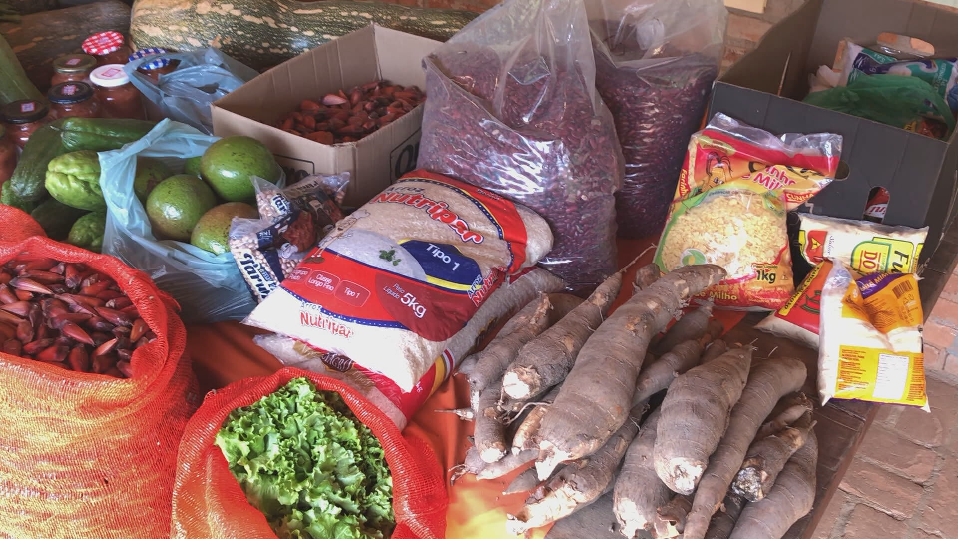 Doação de alimentos durante a pandemia (19.abr.2021)