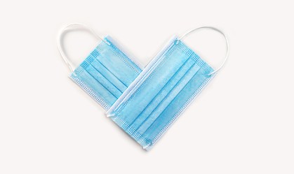 Usar duas máscaras pouco ajustadas não oferece a mesma proteção do que  apenas u