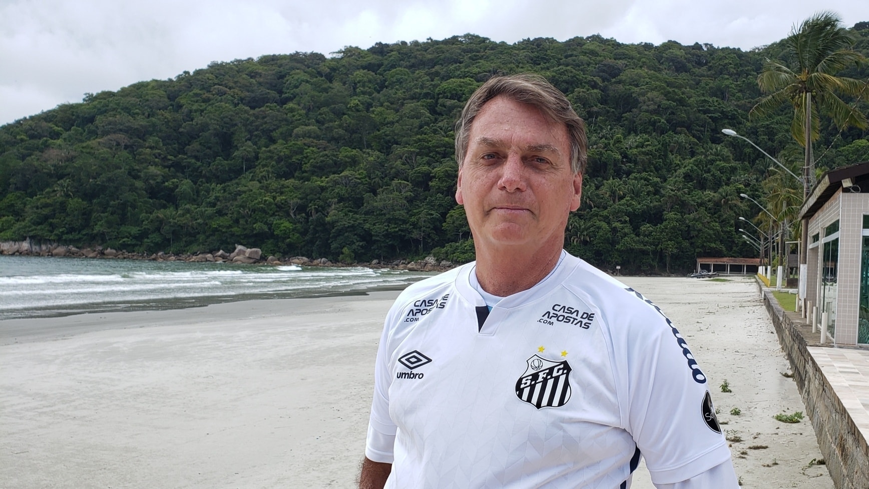 Viagens de Bolsonaro tiveram custo elevado por Covid-19 e segurança