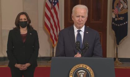 Biden elogia decisão do caso Floyd e promete novas medidas contra racismo