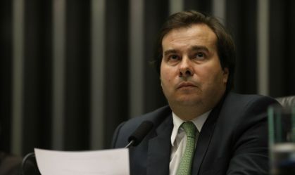 'Conversar pessoalmente com Bolsonaro não é uma prioridade', afirma Rodrigo Maia
