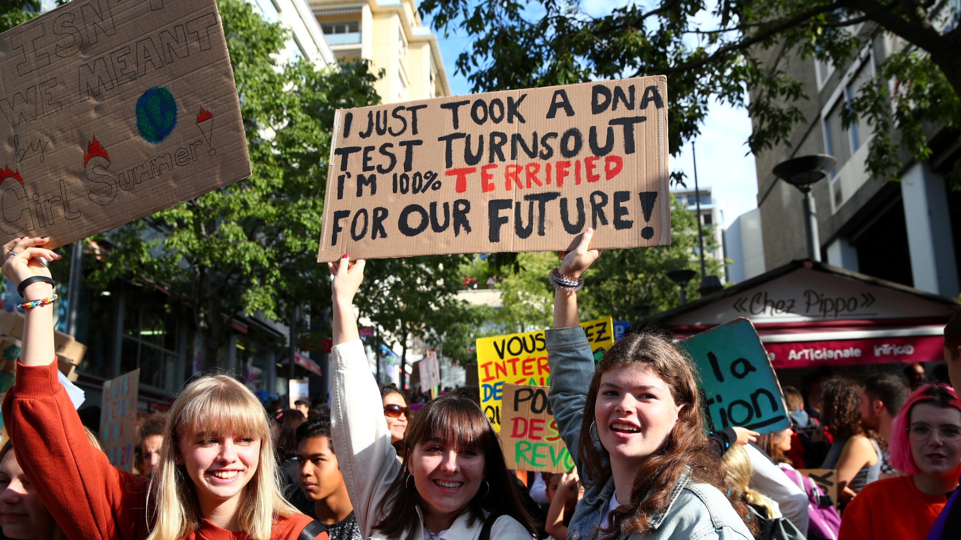 Ativistas participam de protesto contra as mudanças climáticas na Suíça