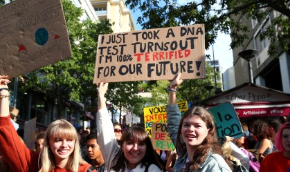 Ativistas participam de protesto contra as mudanças climáticas na Suíça