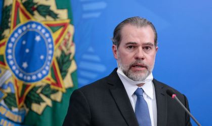 Não há solução fora da legalidade constitucional e da democracia, diz Toffoli