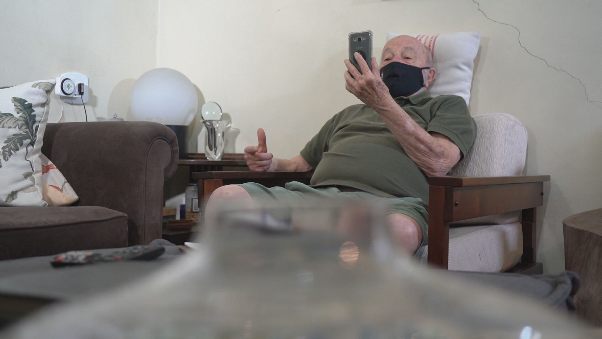 Roberto Poli, de 90 anos, teve sua rotina acompanhada pela CNN por quatro meses 