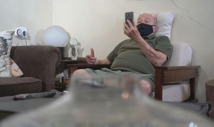 Roberto Poli, de 90 anos, teve sua rotina acompanhada pela CNN por quatro meses 