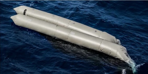 Forças navais encontraram um barco de borracha à deriva