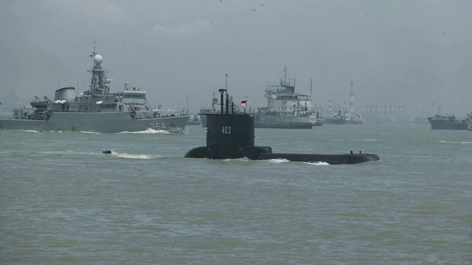 Indonésia encontrou objeto metálico que pode ser de submarino desaparecido