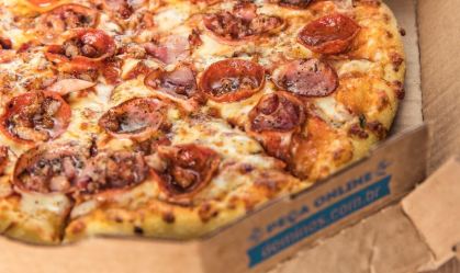 Domino’s: cliente ganha 50% de desconto ao pedir pizza usando emoji no WhatsApp