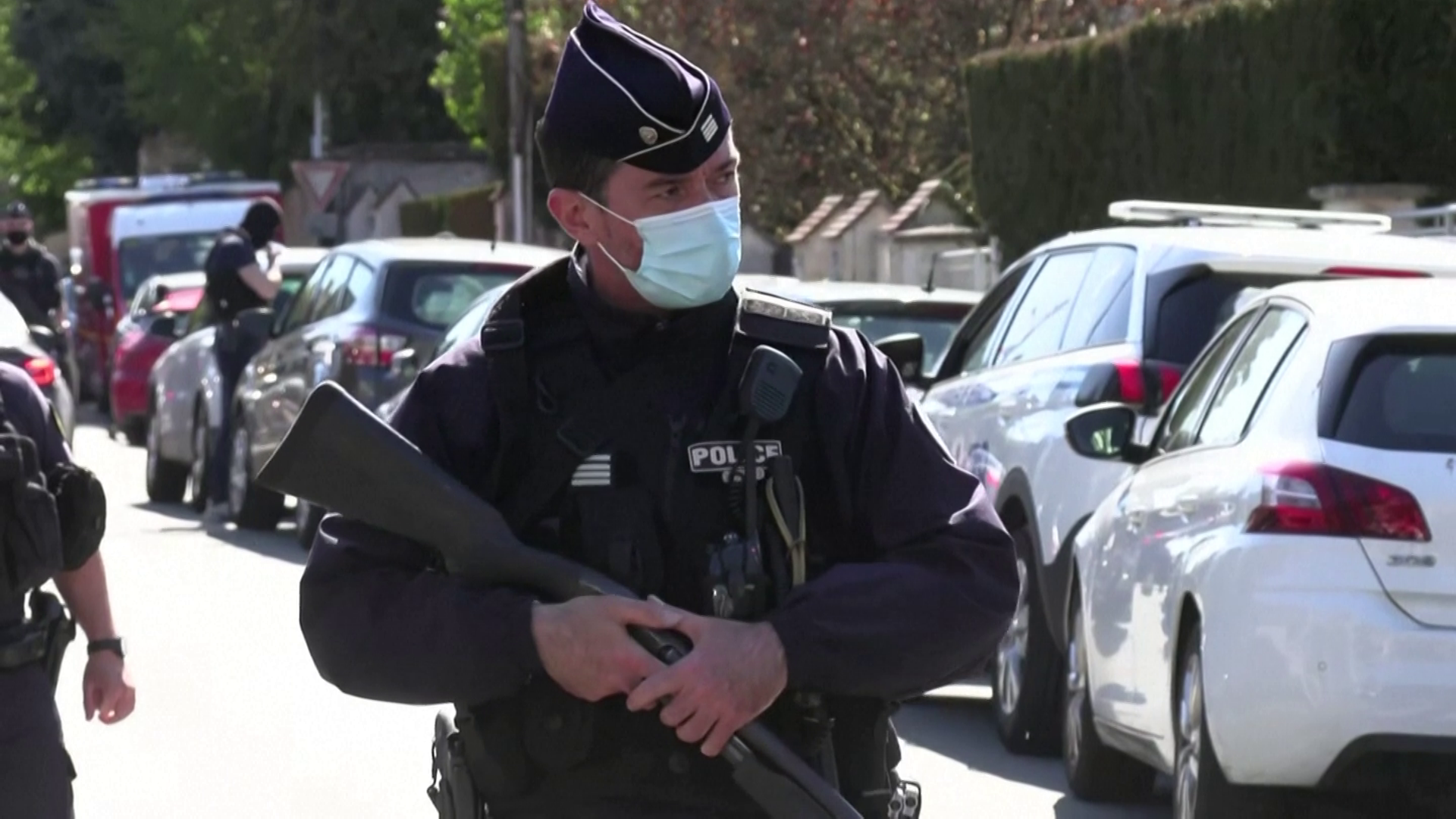 Policiamento foi reforçado após agressor matar funcionária da polícia na França