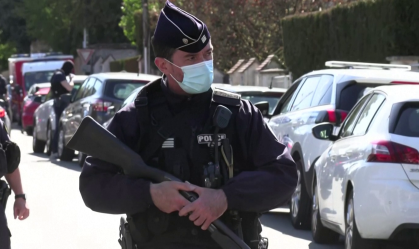 Policiamento foi reforçado após agressor matar funcionária da polícia na França