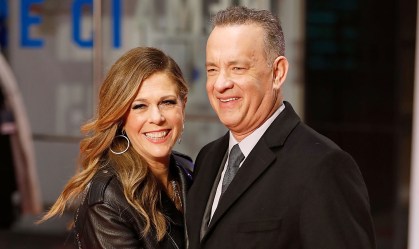 Tom Hanks relata períodos de forte exaustão e náusea após contrair coronavírus
