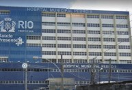 Morre a mulher que teve corpo queimado por homem em estação de trem no Rio