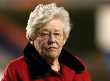 Kay Ivey; governadora Alabama