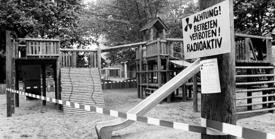 Parque fechado em Berlim, Alemanha, após o acidente de Chernobyl, 1986