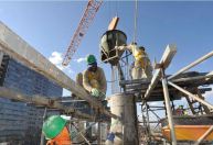 Após gerar 430 mil novas vagas, construção civil deve crescer 4,5% em 2023, diz estudo