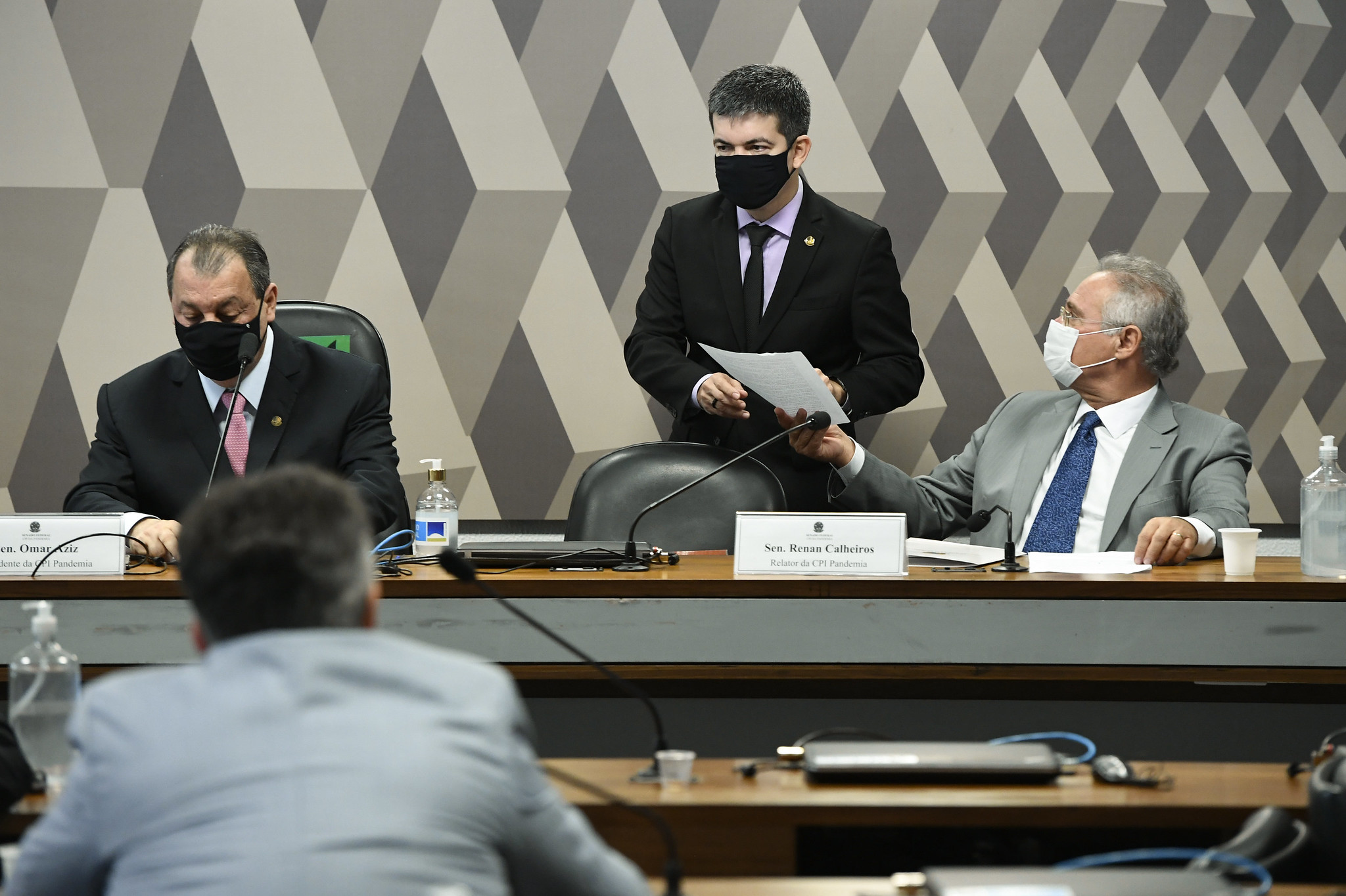 Omar Aziz, Randolfe Rodrigues e Renan Calheiros conduzem a CPI da Covid