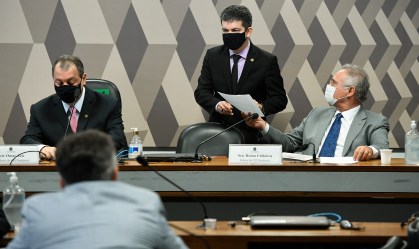 Omar Aziz, Randolfe Rodrigues e Renan Calheiros conduzem a CPI da Covid