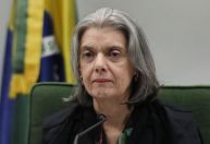 Cármen Lúcia manda remover, em 24 horas, site que associa Bolsonaro ao nazismo