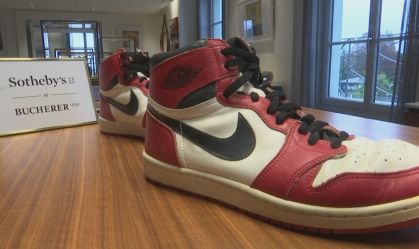 Tênis usado por Michael Jordan em sua temporada de calouro vai a leilão (28.abr.