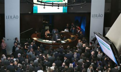 Consórcio da Ecorodovias e GLPX vence leilão de concessão da BR-153/414/080