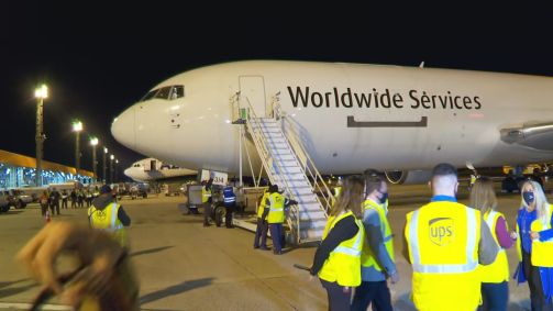 Avião que trouxe as primeiras doses da vacina da Pfizer contra a Covid-19 ao Bra