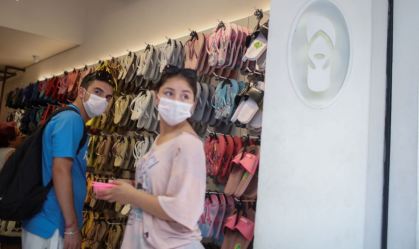 Consumidores em Loja no Rio de Janeiro