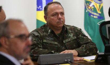 'A hora agora é de fortalecer o ministro', afirma Pazuello a interlocutores